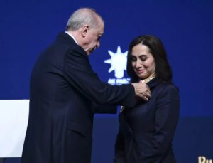 Beykoz Belediye Başkan Vekili Özlem Vural Gürzel, AK Parti’ye katıldı