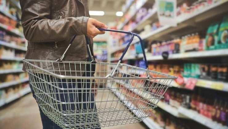 Çayda boya, gazlı içeceklerde ilaç: Market raflarındaki skandal ifşa oldu!