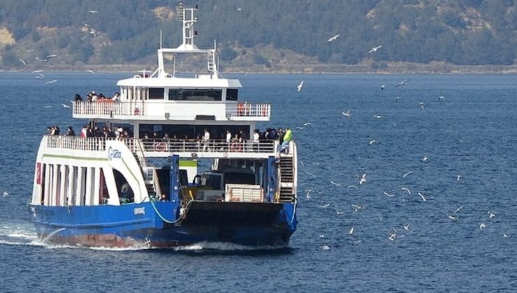 Feribot seferleri fırtına nedeniyle iptal edildi