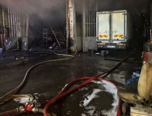 İzmir’de sanayi sitesinde yangın