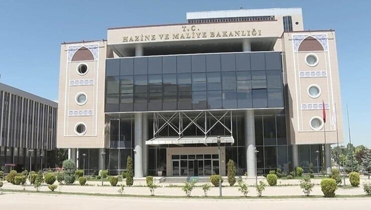 Maliye usulsüz kullanılan ‘T’ plakalı Ferrarilerin peşine düştü