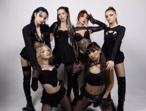 Manifest’ten +18 konser! Dansları ayrı kıyafetleri ayrı olay oldu