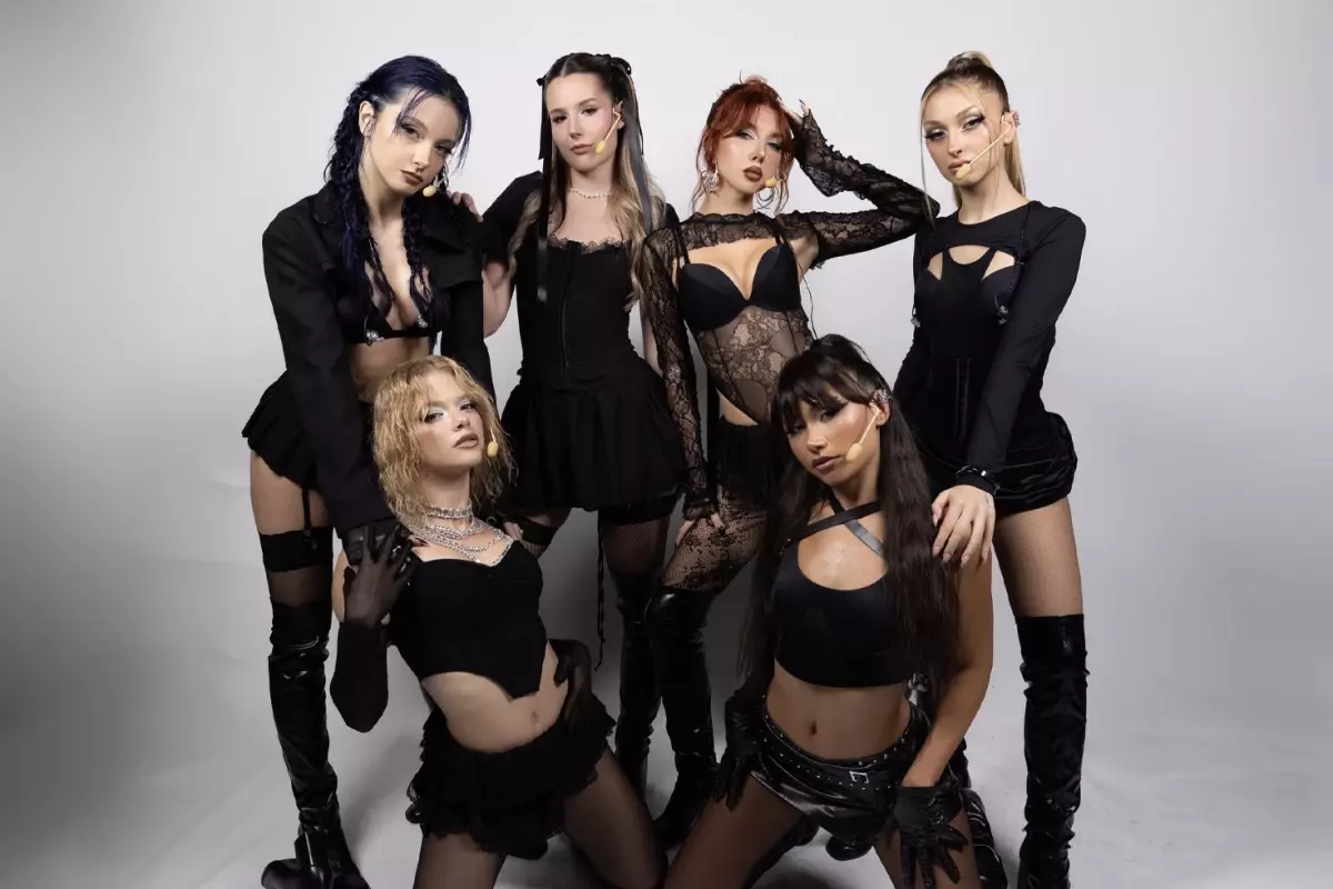 Manifest’ten +18 konser! Dansları ayrı kıyafetleri ayrı olay oldu