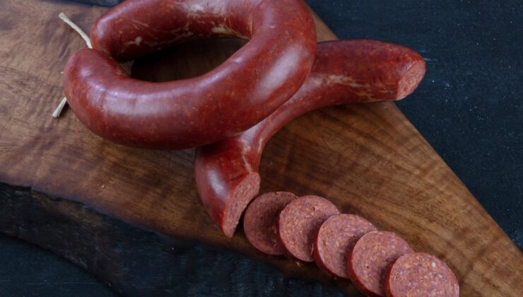 Marketlerde satılan 12 sucuk markası hileli çıktı