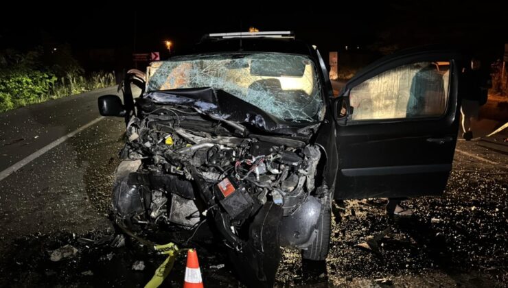 Ordu’da hafif ticari araçlar çarpıştı: Ölü ve yaralılar var