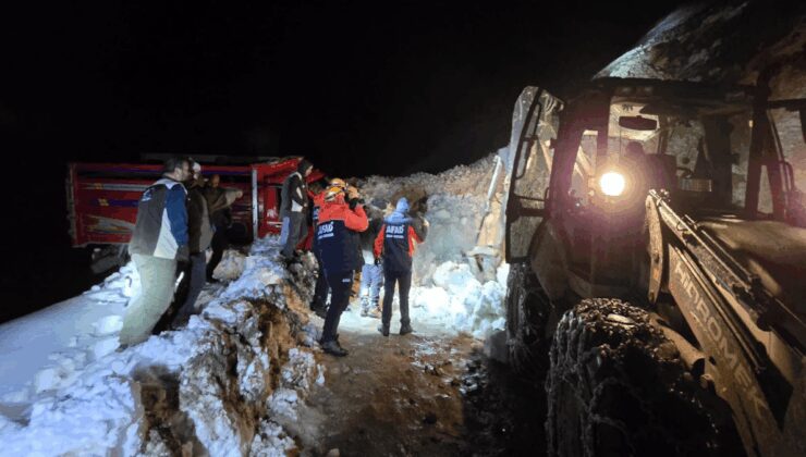 Rize’de çığ nedeniyle mahsur kalan 15 kişi kurtarıldı