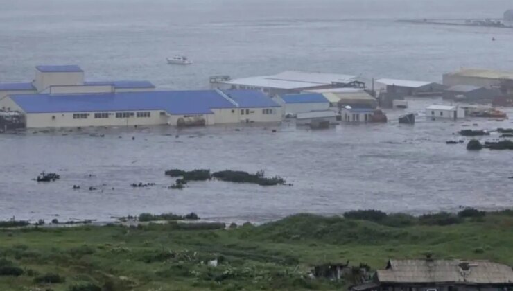 Rusya’nın Kamçatka bölgesinde 7,4 büyüklüğünde deprem, tsunami uyarısı verildi