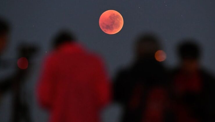 Tarih verildi: Günler sonra gökyüzü kızıla bürünecek!