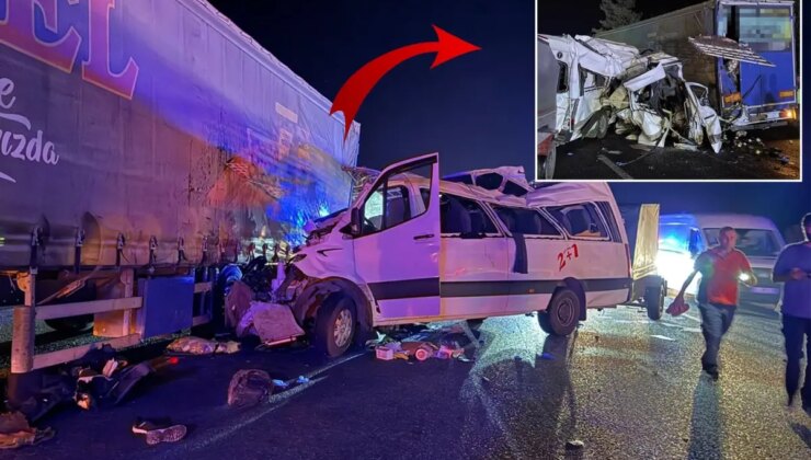 Tarım işçilerini taşıyan minibüs tıra çarptı: 3 ölü, 16 yaralı