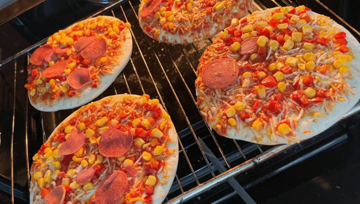 Zincir marketlerde satılan pizza ifşa oldu: Et diye bakın ne yemişiz