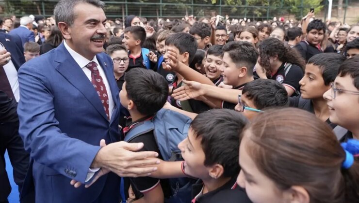 Zorunlu eğitim süresi kısalıyor mu? Milli Eğitim Bakan Yusuf Tekin’den açıklama var