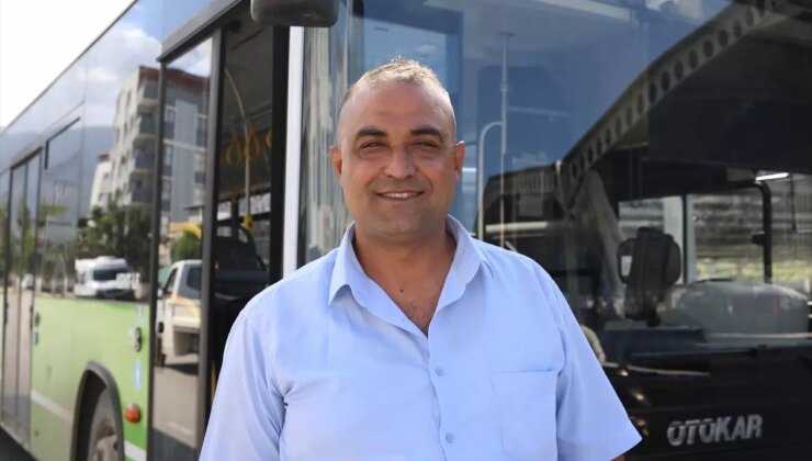 103 bin liralık poşeti bulan otobüs şoförü, parayı sahibine ulaştırdı