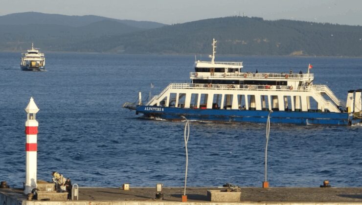 Bozcaada ve Gökçeada feribot seferlerine fırtına engeli