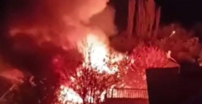 Çankırı’da yangın: 6 ev ve 1 ahır tamamen kül oldu