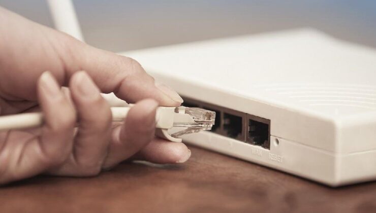 Dünya genelinde pek çok internet sitesi ve uygulamaya erişilemiyor