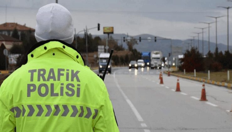 ‘Dur’ ihtarına uymayıp polise çarptı
