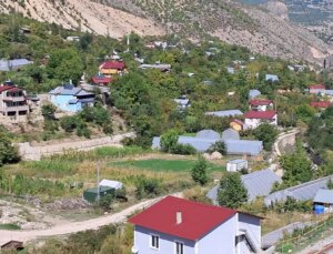 Halk sandık başına gitti! Bir köy, o ilçeye dahil olmayı reddetti