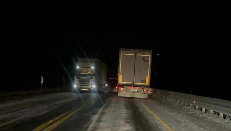Ilgar Geçidi’nde TIR’lar mahsur kaldı