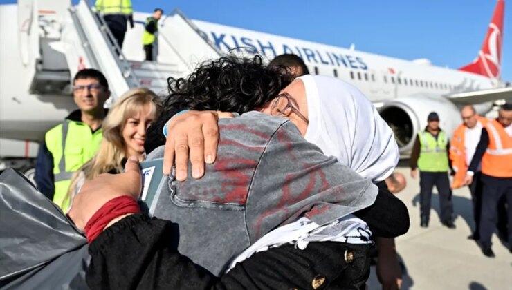 İsrail’in alıkoyduğu 36’sı Türk 137 aktivist İstanbul’da