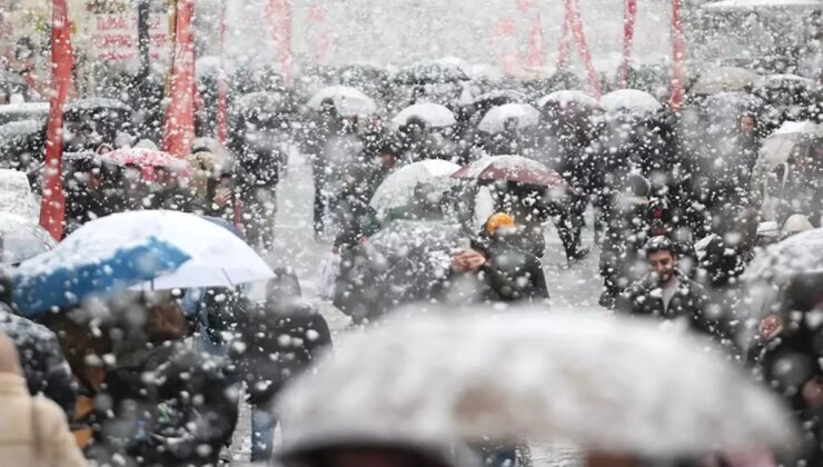 Kar yağışı İstanbul’un yanı başına dayandı! Lapa lapa yağacak