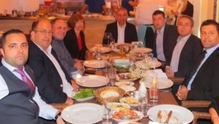 O fotoğrafın başındaki ve sonundaki buluştu