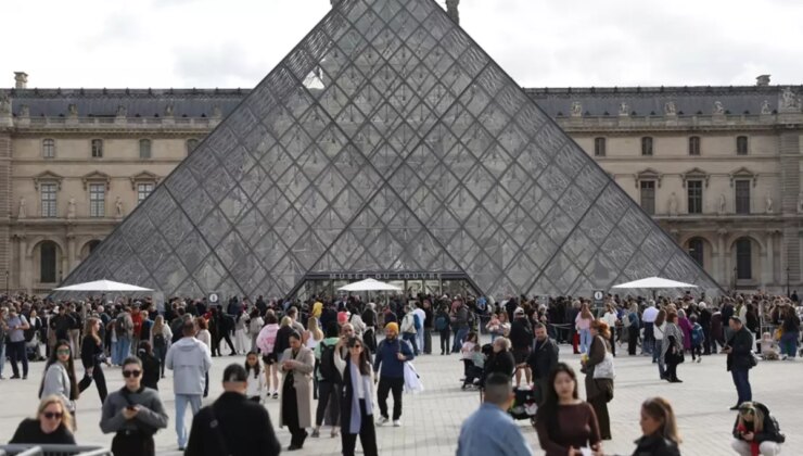 Olay iddia: Louvre Müzesi’ndeki değerli mücevherler Fransa Merkez Bankası’na taşındı
