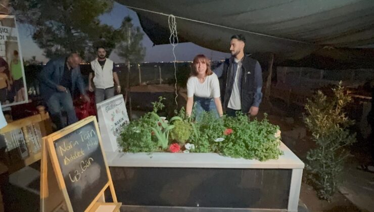 Tahliye oldular, Narin Güran’ın mezarına gidip ağlayarak dua ettiler