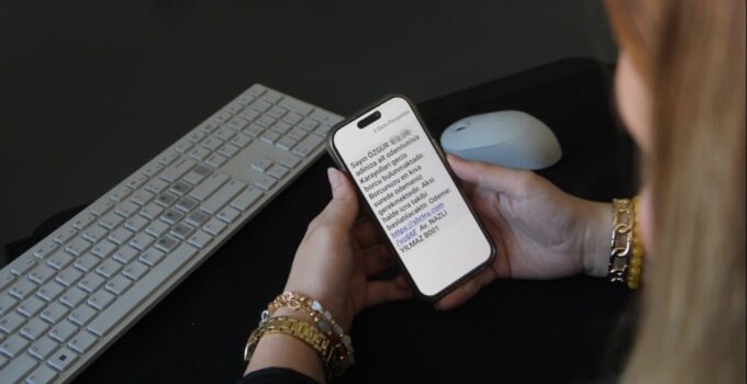 Telefona gelen bu mesaja dikkat: Binlerce liranızdan olabilirsiniz