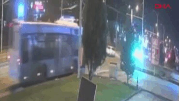 3 aracın karıştığı, 2 kişinin öldüğü feci kaza kamerada