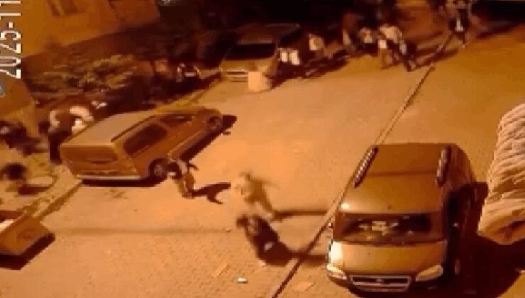 Arnavutköy’de ortalık karıştı: Taşlı sopalı kavga kamerada!