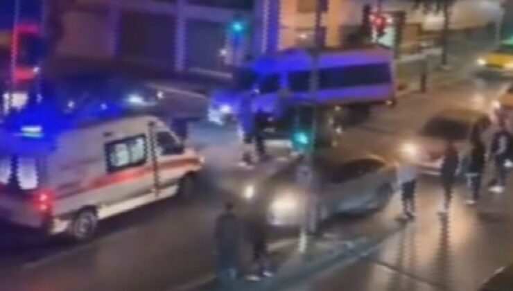 Bayrampaşa’da yolcu otobüsü ile otomobil çarpıştı: Yaralılar var