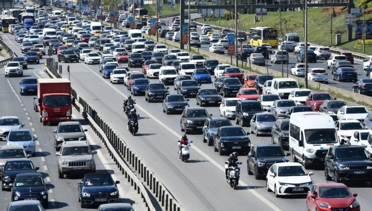 Bugünden itibaren zorunlu oldu! Trafikte yeni düzenleme: Uymayana ceza geliyor