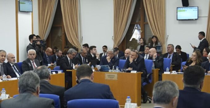 İmralı tartışmaları sürerken AKP ve DEM arasında sesler yükseldi