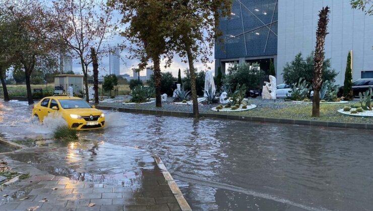 İzmir’de sağanak etkili oldu