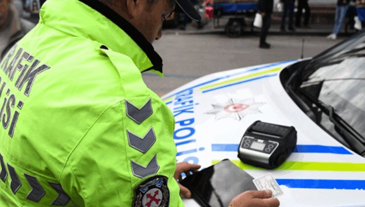 Kağıthane’de trafiği birbirine katan sürücüye dudak uçuklatan para cezası