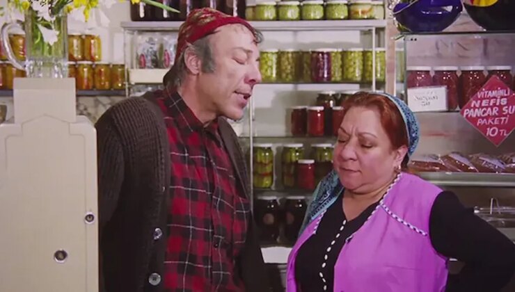 ‘Neşeli Günler’ filmi gerçek oldu: Boşanan turşucu çift rakip oldu