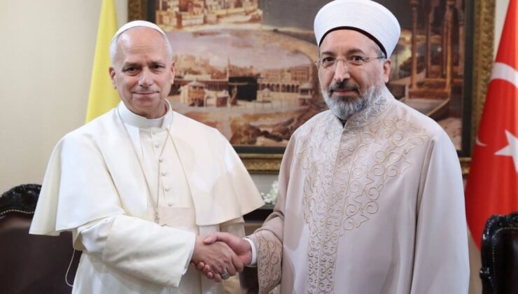 Papa 2 bin 640 km’den kalkıp geldi Diyanet Başkanı 11 km gidemedi