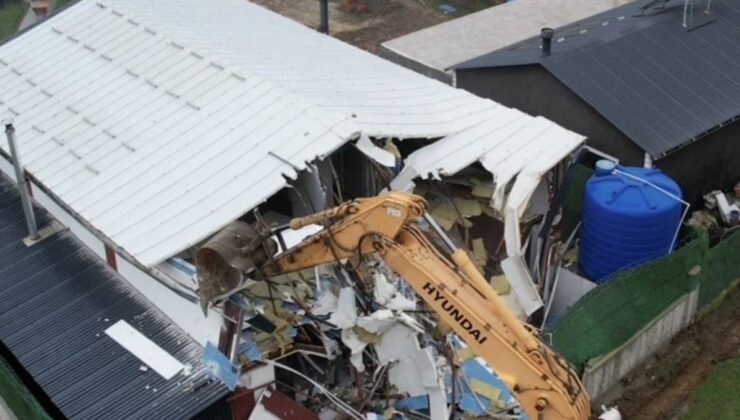 Sinem’in bıçaklanarak öldürüldüğü villa yıkıldı