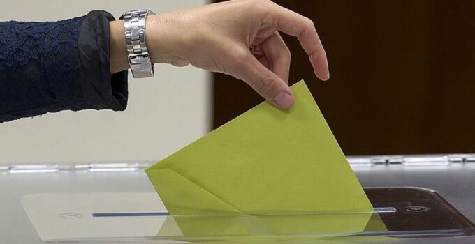 Vahap Seçer:  DEM Partili seçmen AK Parti’nin adayını desteklemeyeceğini düşünüyorum