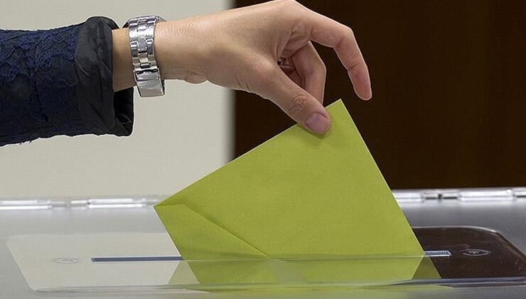 Vahap Seçer: DEM Partili seçmen AK Parti’nin adayını desteklemeyeceğini düşünüyorum