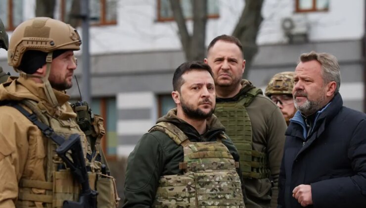 Zelenski’ye en yakın isim yolsuzluk operasyonu sonrası istifa etti