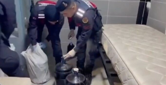 Aydın’da tonlarca sahte şarap yakalandı