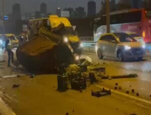 Bağcılar’da zincirleme kaza: Trafik kilitlendi!