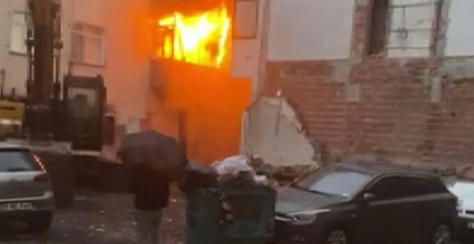 Bahçelievler’deki yangın korkuttu: İki kişi gözaltında