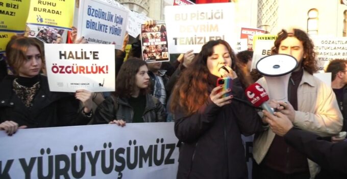 Beyazıt’ta yürüyüş yapan öğrencilerden bazıları gözaltına alındı