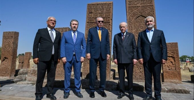 Cumhur İttifakı küçük ortağından asgari ücret çıkışı: Net rakam verdi