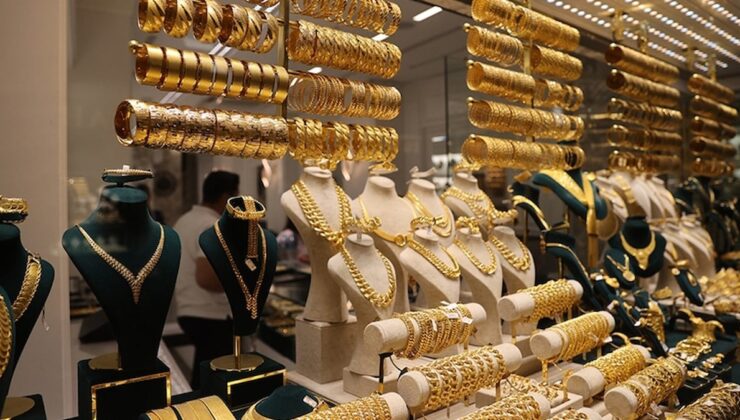 Düğün sonrası kuyumculardan eli boş dönüyorlar: Üzerinde yazana aldanmayın, hepsi çöp