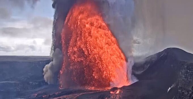 Hawaii’deki Kilauea Yanardağı yeniden lav püskürttü