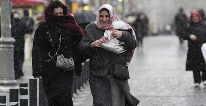 İstanbul’a yılbaşından önce kar sürprizi!