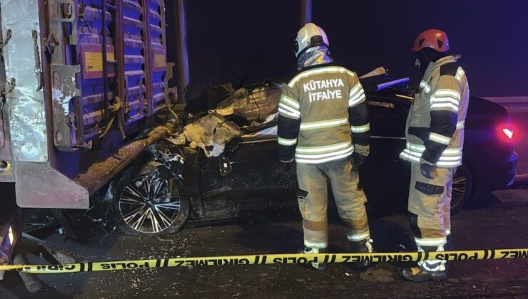 Kütahya’da feci kaza: 4 kişi hayatını kaybetti